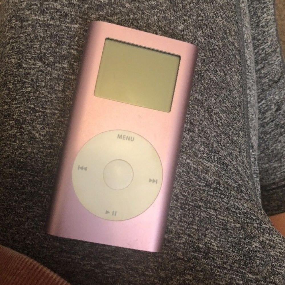 pink first generation ipod mini MAYBE BROKEN